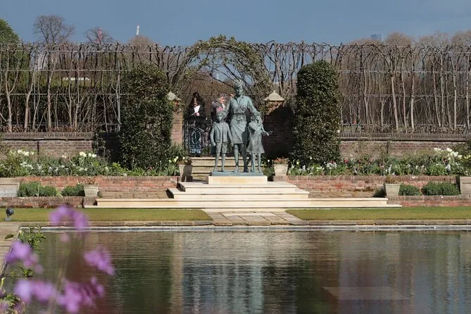 Kensington Gardens Tour & Royal Tea